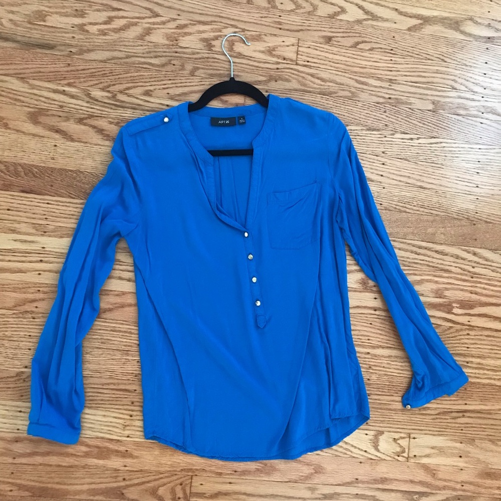 Apt 9 blue blouse with gold buttons